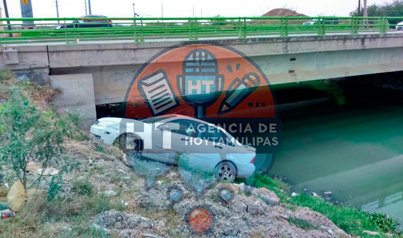 A punto de caer a un canal en Reynosa