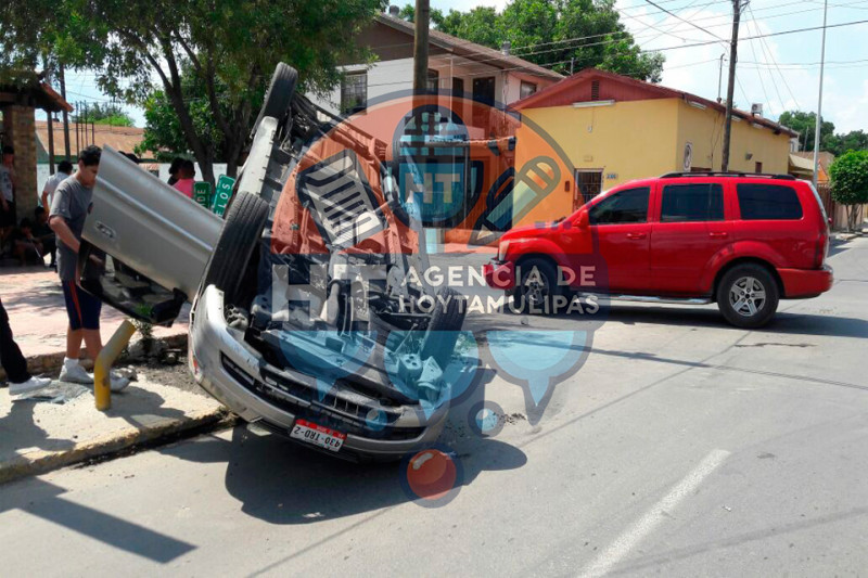 Choque volcadura en Nuevo Laredo