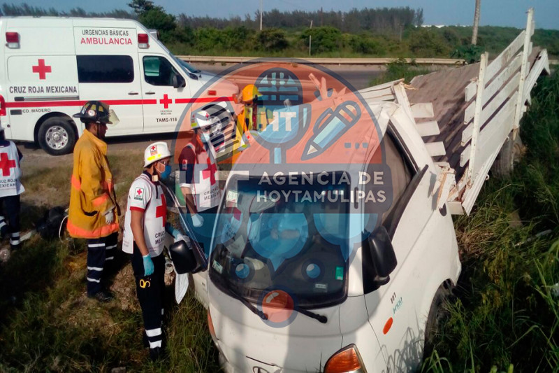 Volcadura en curva de la muerte