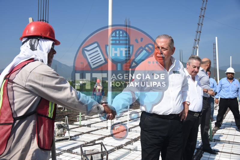 Construcci�n de la Preparatoria de la UAT