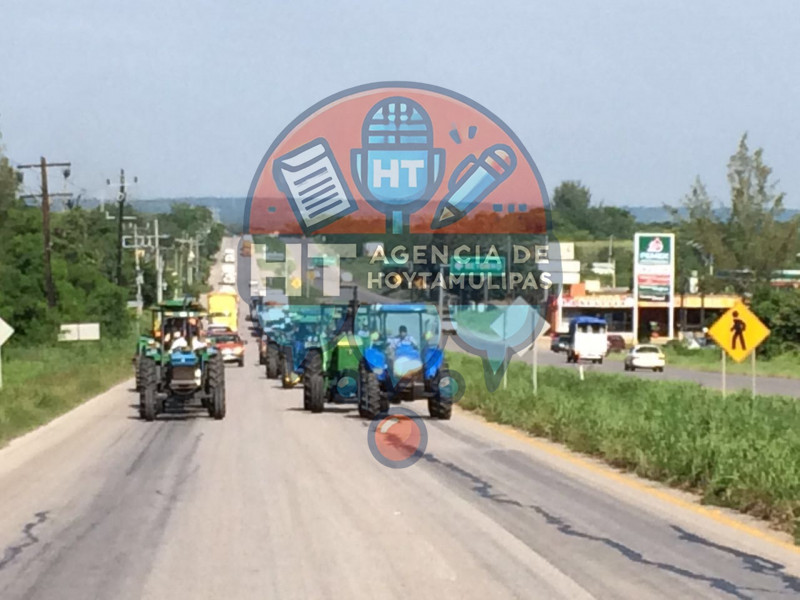 Bloqueo de carretera Altamira-Mante