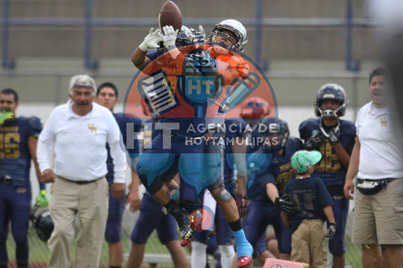 Jugadores del Correcaminos y Pumas de Acatl�n 