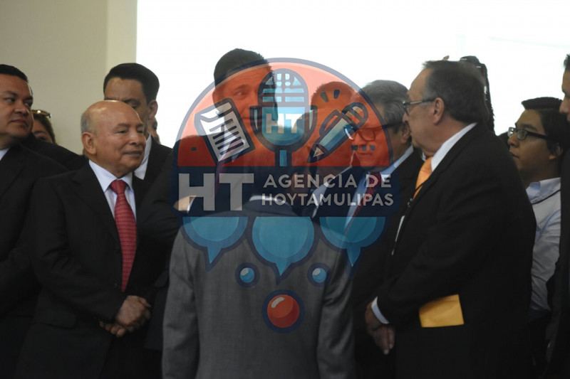 Eugenio Hern�ndez Flores