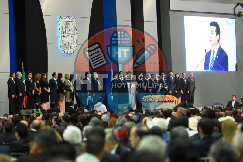 Cabeza de Vaca en toma de protesta 