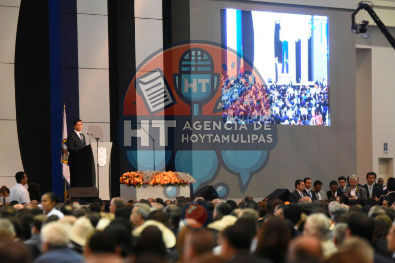 Cabeza de Vaca en toma de protesta