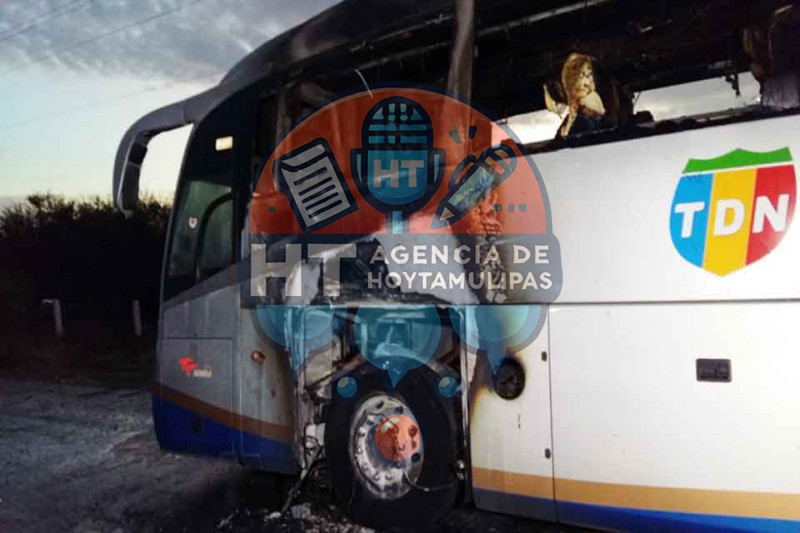 Autob�s se incendia 