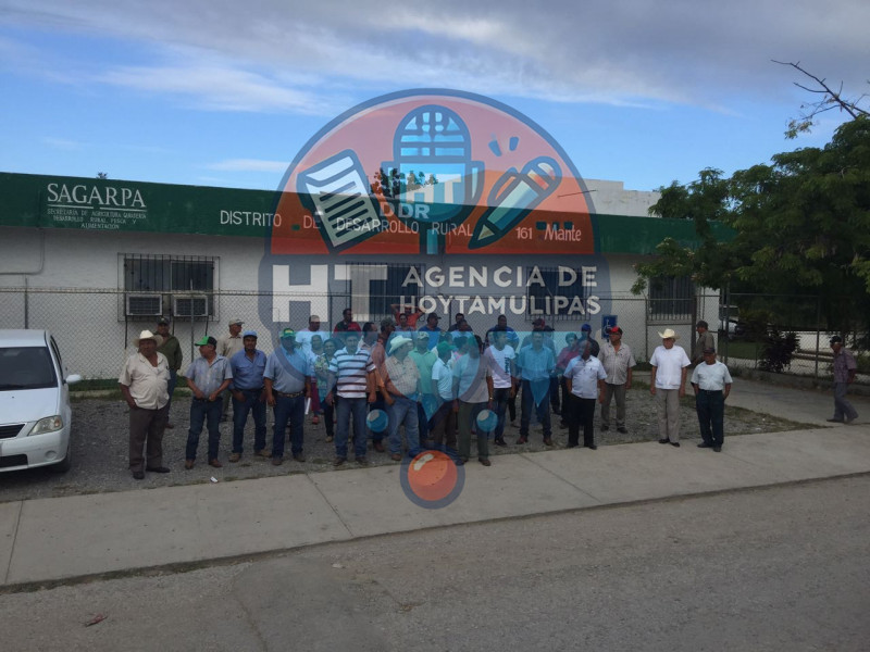 Protestan productores de El Mante 