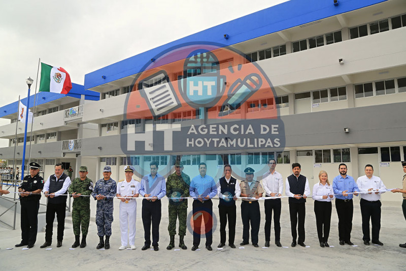 Cabeza de Vaca inaugura Escuela Militarizada