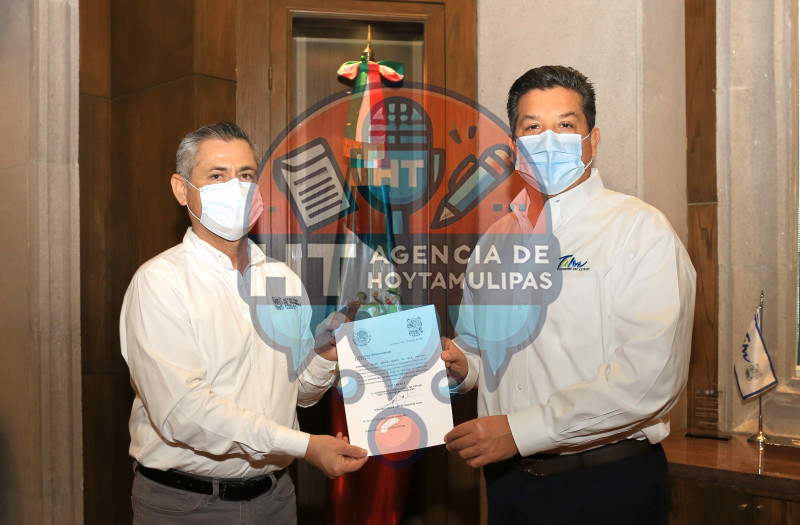 Cabeza de Vaca entrega nombramiento