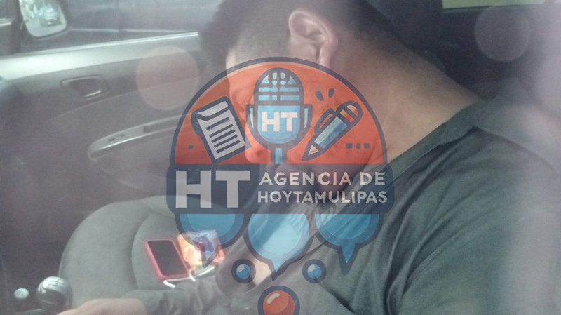 Ebrio se queda dormido en Madero