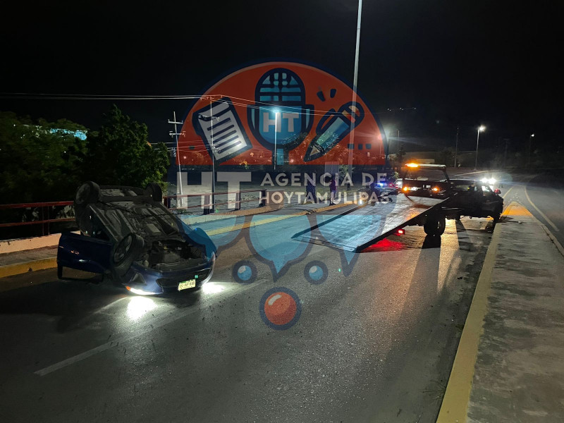 Volcadura en Victoria