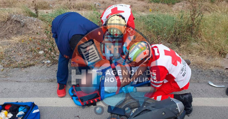 Tumban a motociclista en Cd Victoria y responsable huye