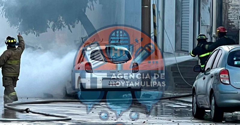 Se incendia auto en Madero