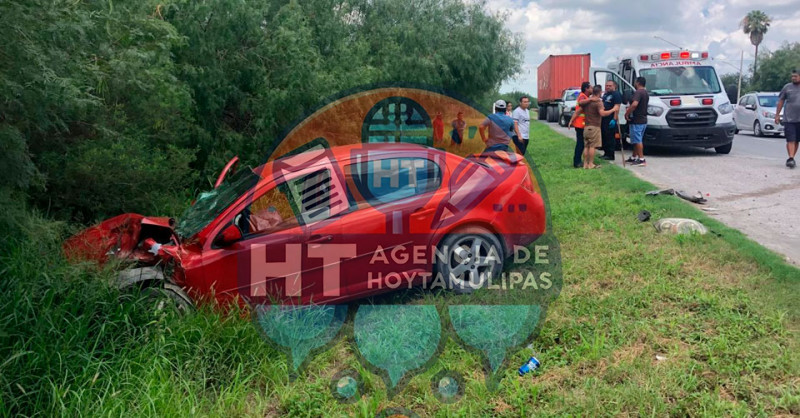 M�sico provoca carambola en la Ribere�a y resulta lesionado