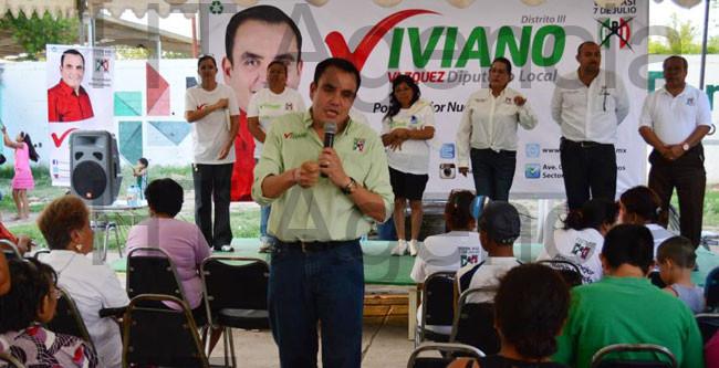 Sigue Viviano Vázquez recorriendo la Infonavit Fundadores